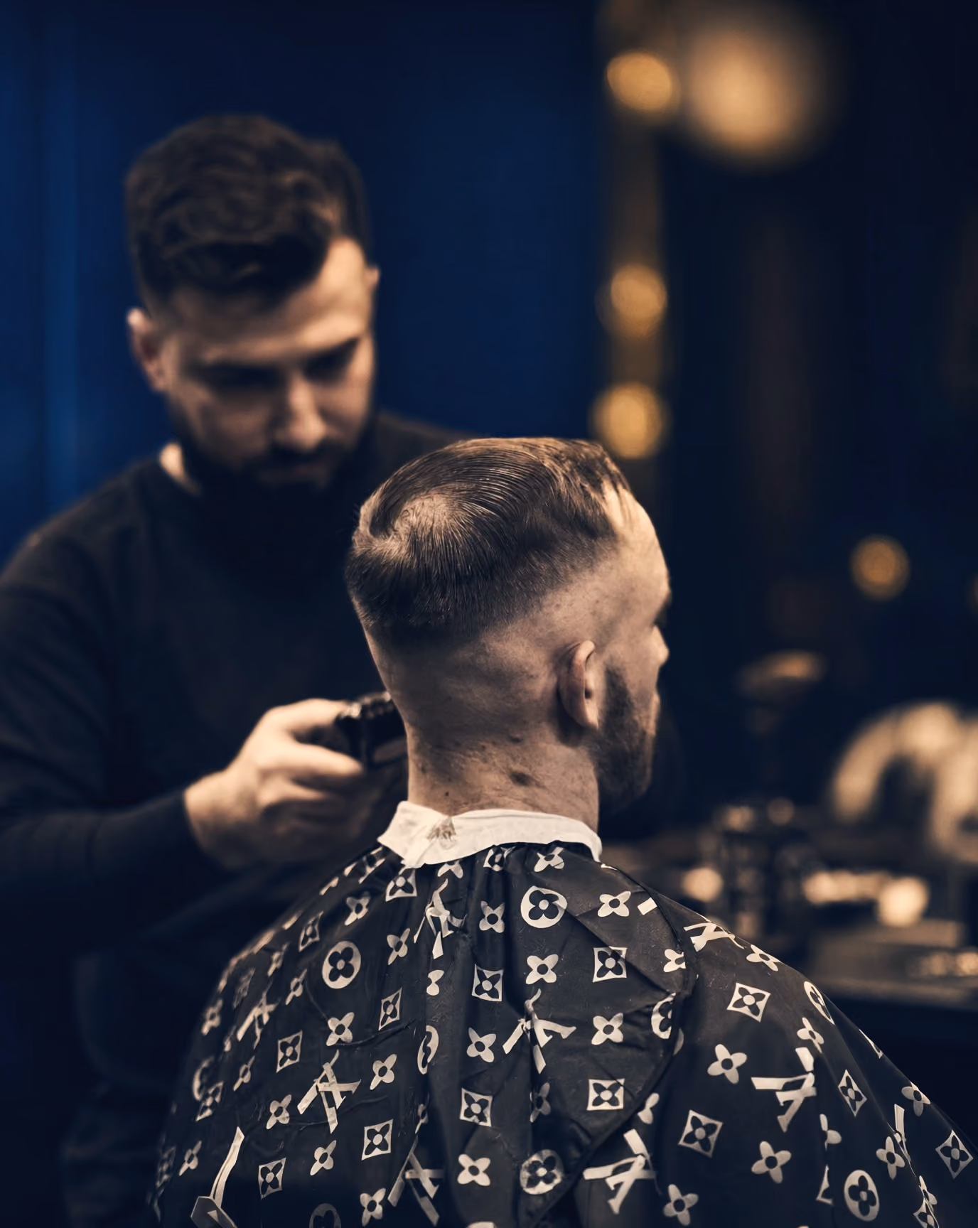 Skin fade klipps med maskin